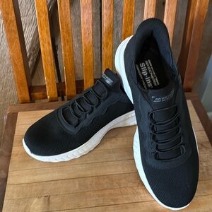 Skechers Mens Slip Ins Black Size 10 Hands Free, gently worn